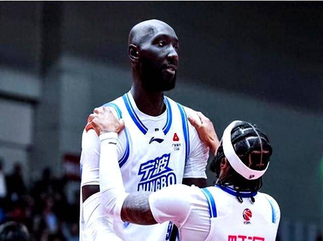 ayxsport-风云突变！布莱顿转会期完成体检；CBA季后赛版图或变；赛场秩序良好；控场能力受关注(布莱顿大学艺术学院好不好申请)