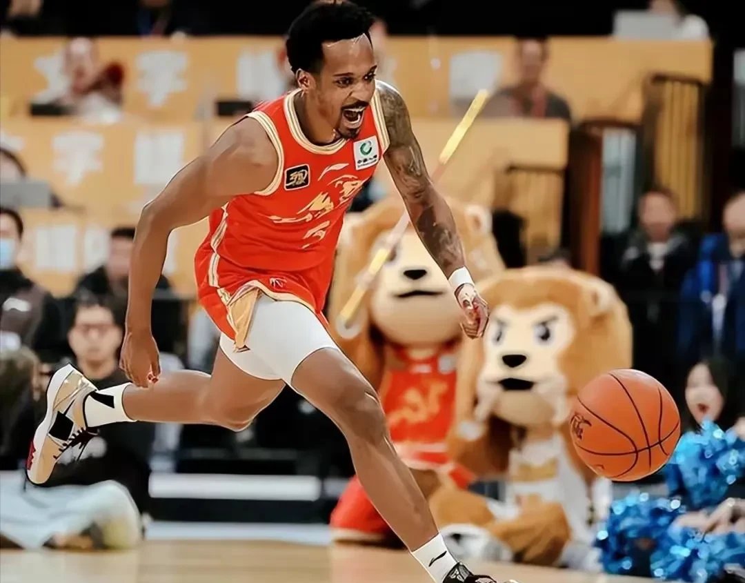 爱游戏官网-包含国王杯今晚再迎强敌，广厦男篮复出首秀，主帅态度：信心回归，球队文化再被提及的词条