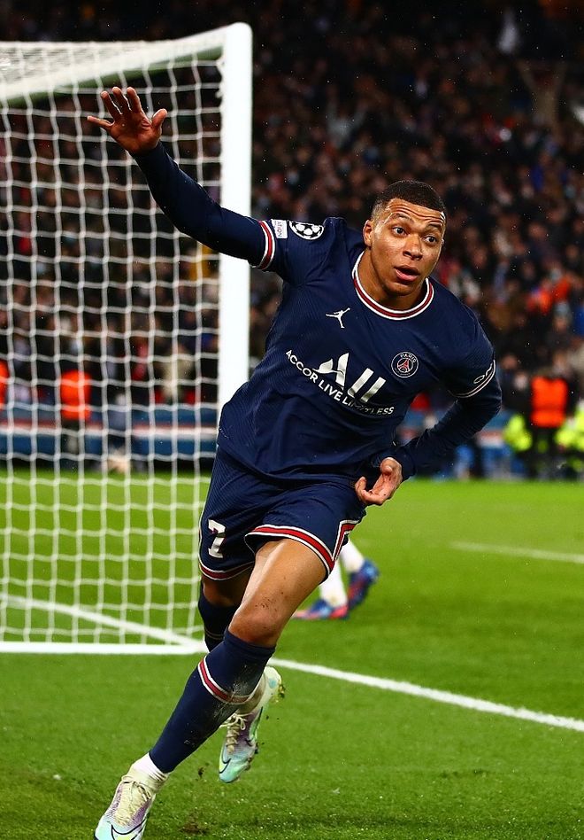 爱游戏APP-皇家马德里清晨手感冰凉，志在法甲名次提升，气氛紧张，球探报告显示潜力的简单介绍