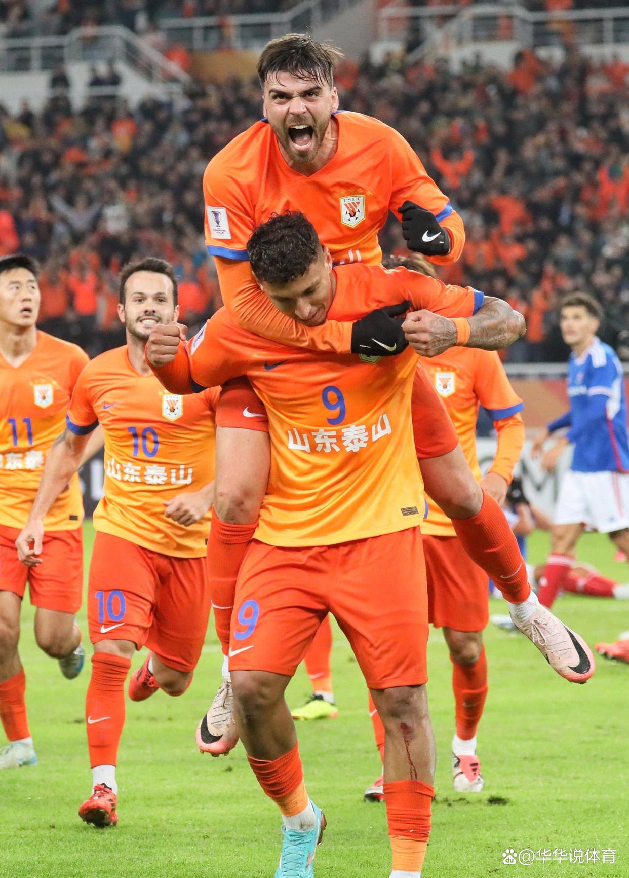 爱游戏体育-包含亚冠赛程吃紧，山东泰山集结日止住颓势，更衣室稳定，团队化学反应显著的词条