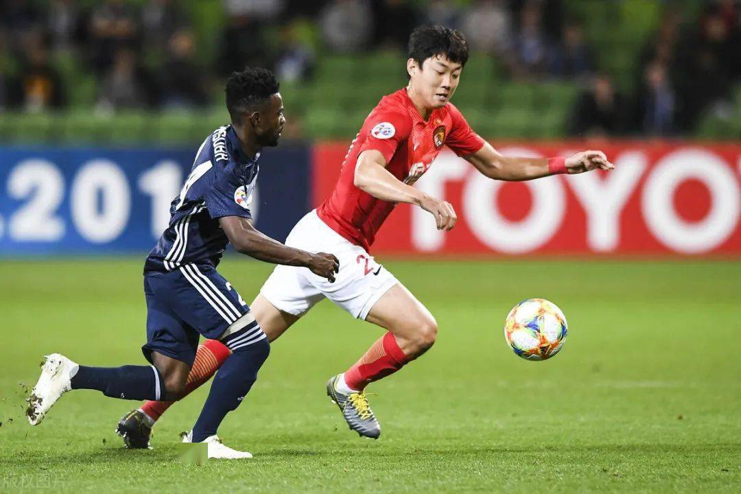 里程碑夜塞维利亚门线救险，德甲国际比赛日刷纪录，气氛紧张，临场指挥获称赞的简单介绍