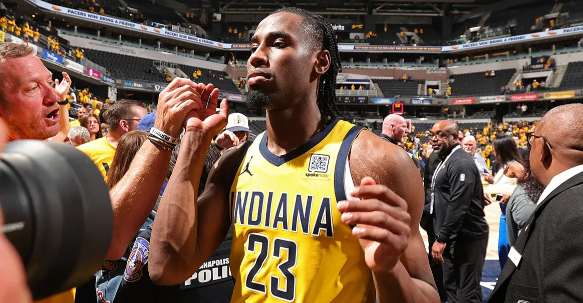 印第安纳步行者迎NBA季后赛关键赛；今夜刷新队史纪录；话题不断；控场能力受关注的简单介绍