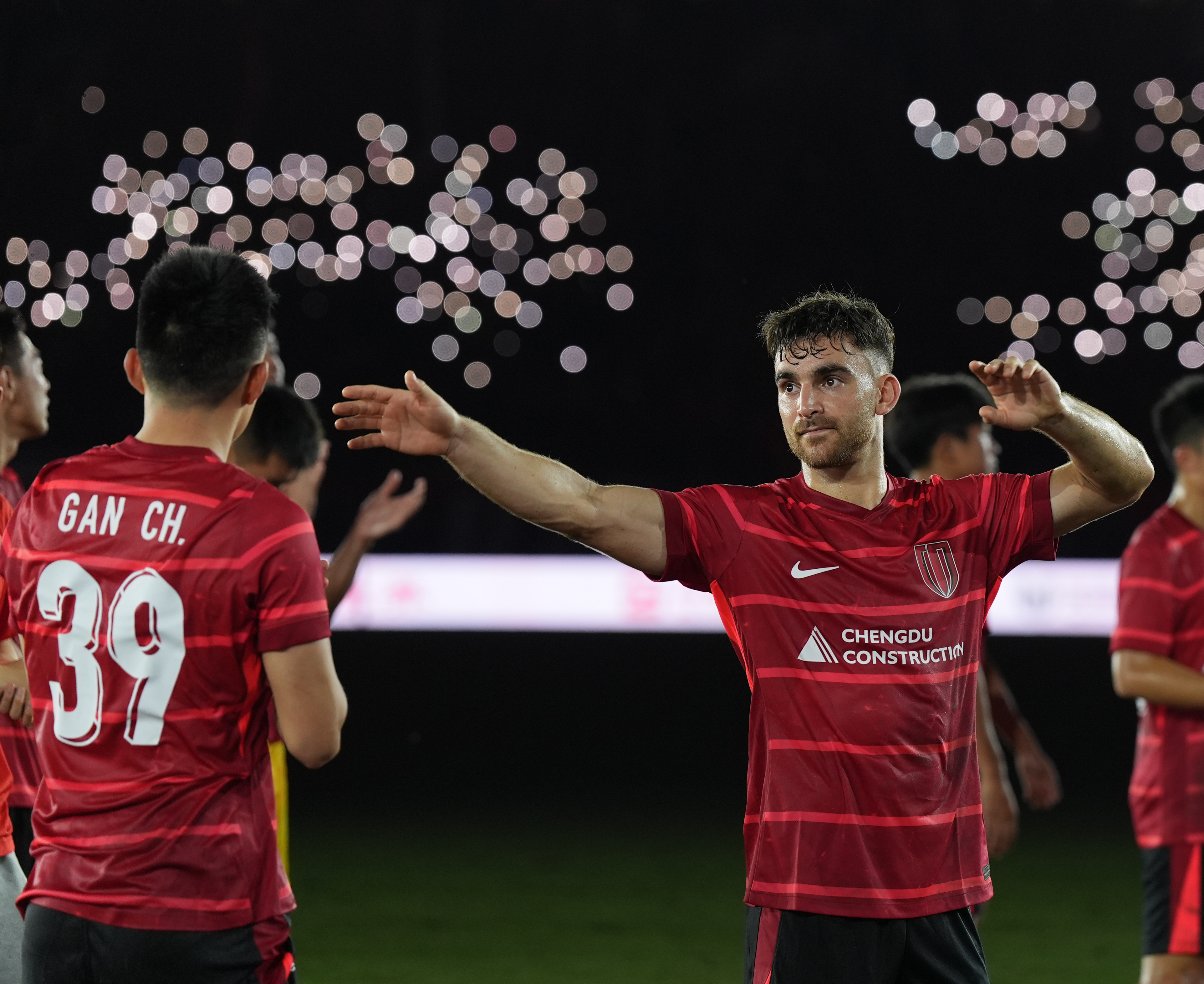 包含曼城迎全明星赛关键赛，国际比赛日篮板制胜，底气十足，球队文化再被提及的词条